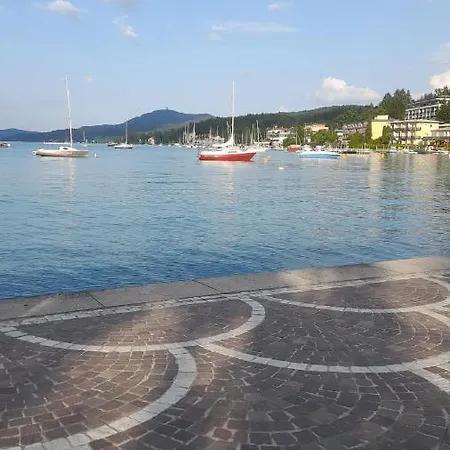 Glanz Und Gloria Velden! Woerthersee In 5 Min Zu Fuss Erreichbar! *
