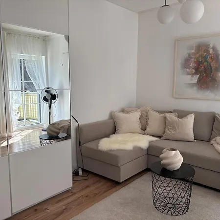 Glanz Und Gloria Velden! Woerthersee In 5 Min Zu Fuss Erreichbar! Apartment